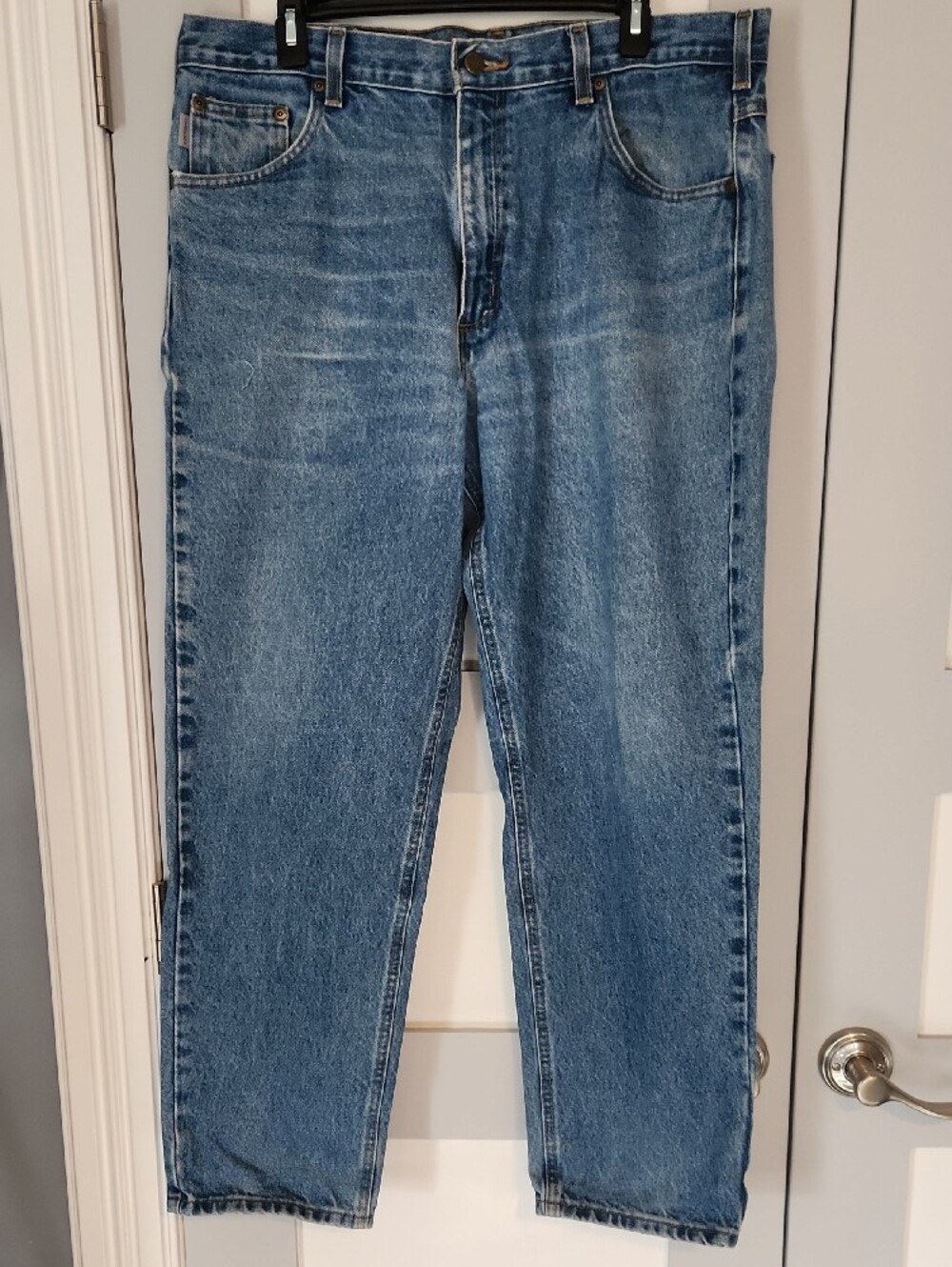 Carhartt Men’s Relaxed Fit Light Blue Jeans, suze 38x30.